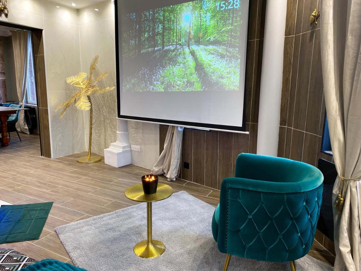 Capsule Egypte - Jacuzzi - Sauna - Billard - Netflix & Cinema - Nintendo Switch & Jeu - *